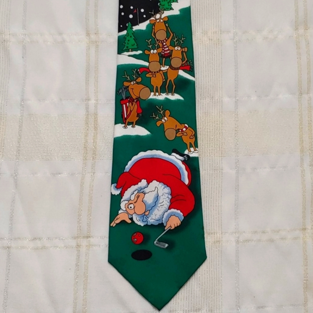 Hallmark Christmas Tie
